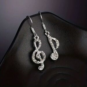 🎼 White Diamond Music Notes Earrings 🎶